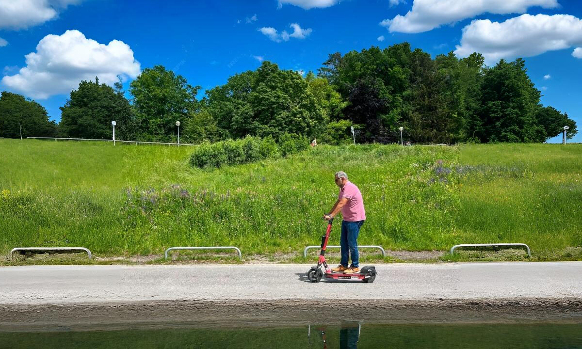 10 Best E Scooters for Adults – Top Picks & Best Deals